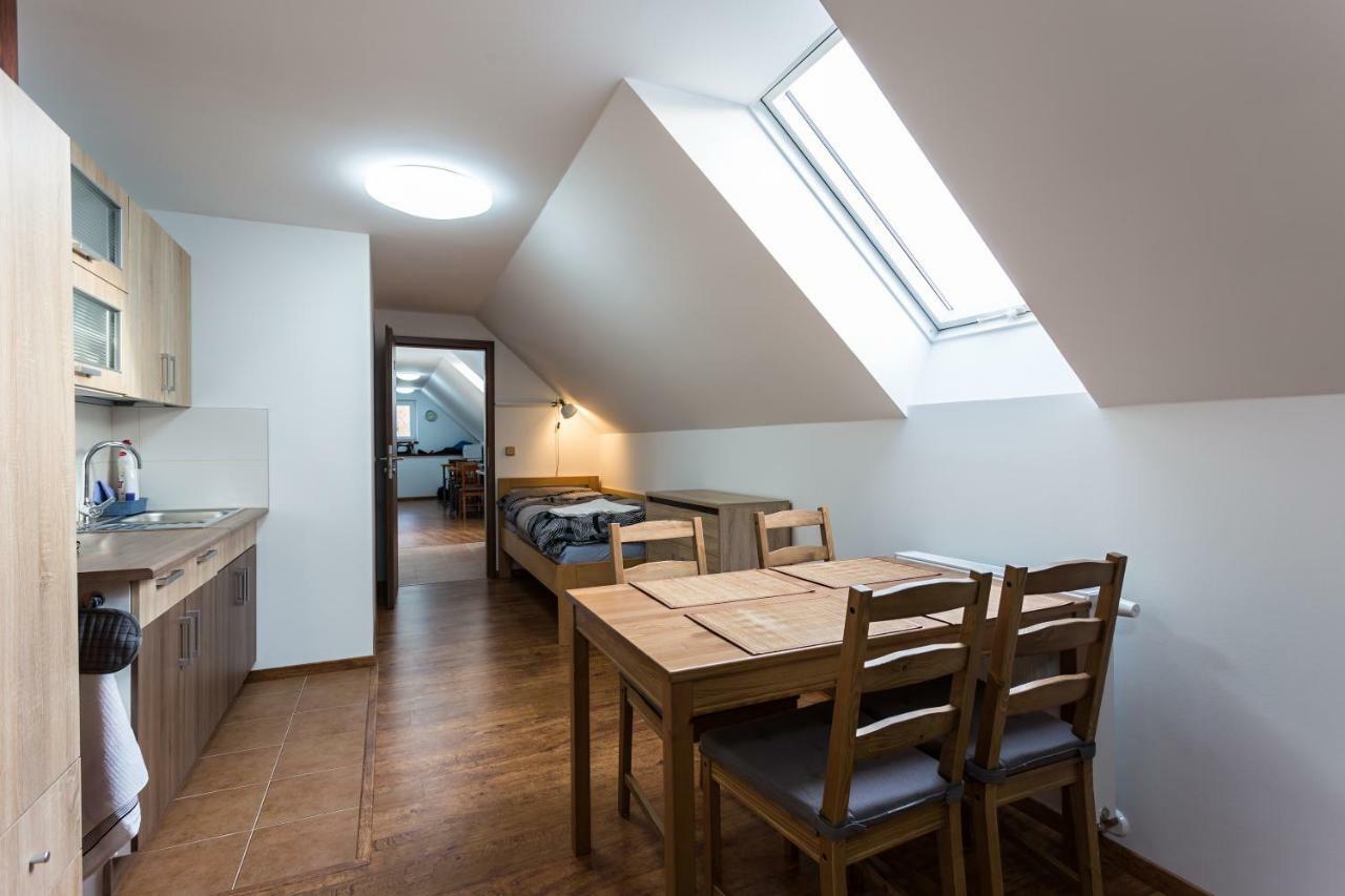 Attic Rooms Tabor Luaran gambar