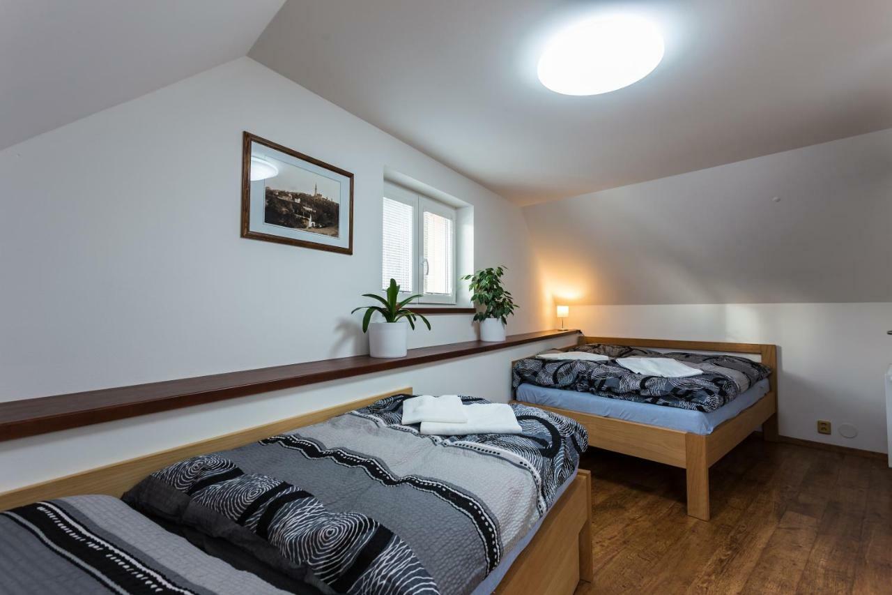 Attic Rooms Tabor Luaran gambar
